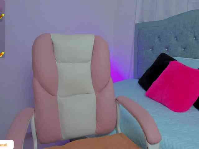 karolina-evans webcam