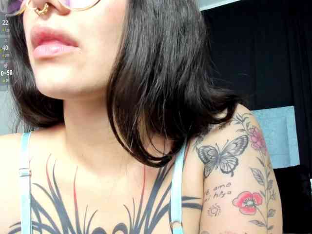 karolina-evans webcam