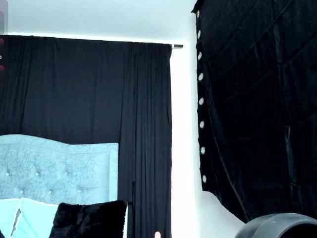 karolina-evans webcam