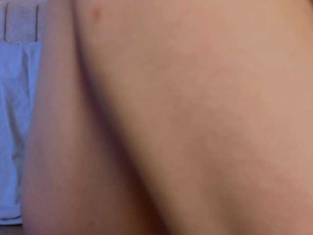 Emma-Blonde's BongaCams show and profile