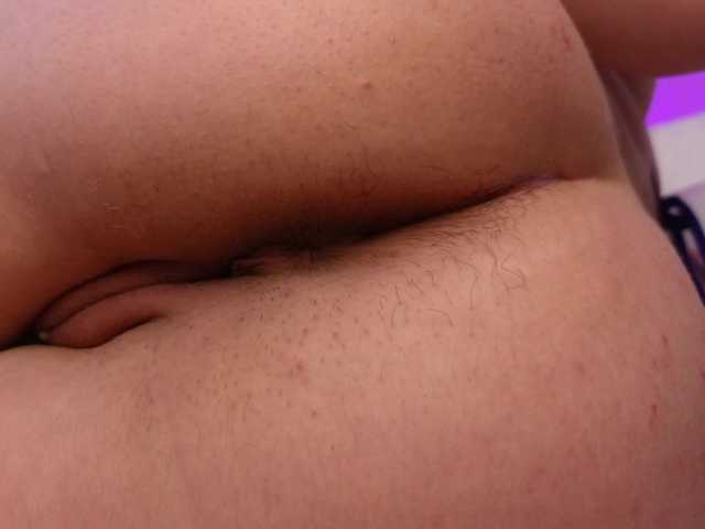 Emma-Blonde's BongaCams show and profile