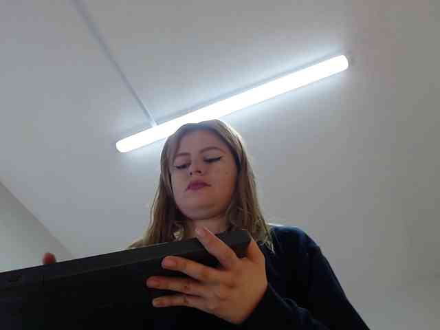 Emma-Blonde webcam