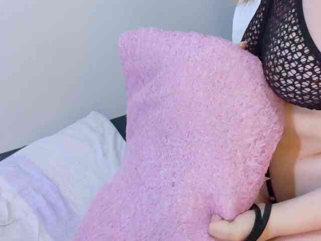 Emma-Blonde webcam