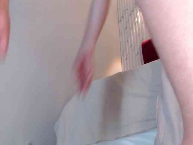 Emma-Blonde webcam