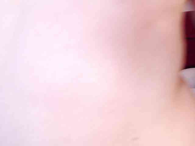 Emma-Blonde webcam