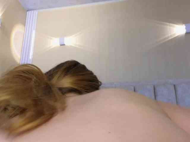 Emma-Blonde Emma-Blonde