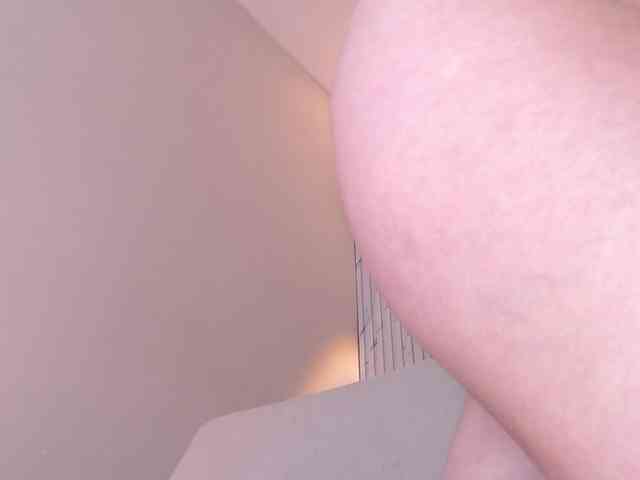 Emma-Blonde webcam