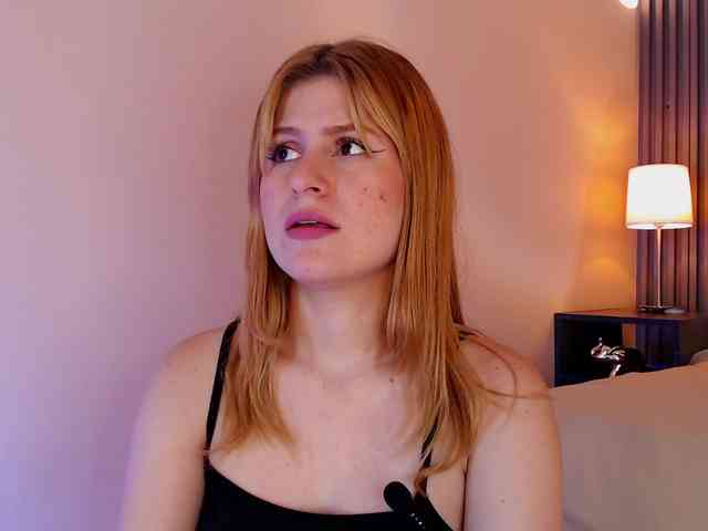 Emma-Blonde webcam