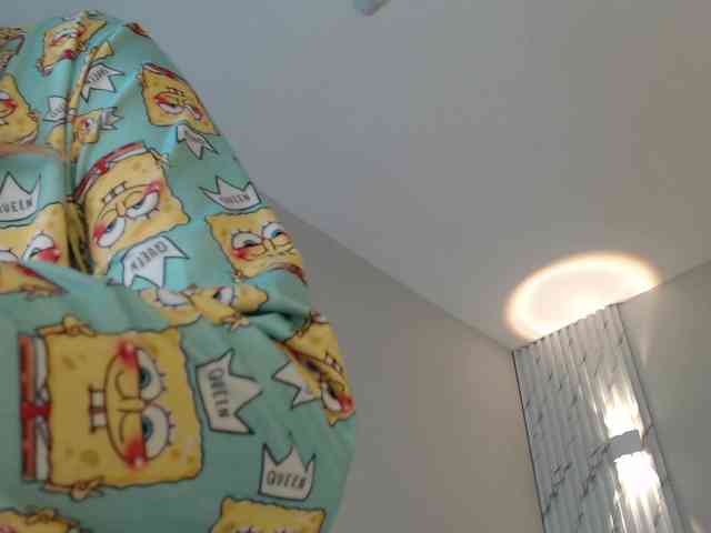 Emma-Blonde webcam