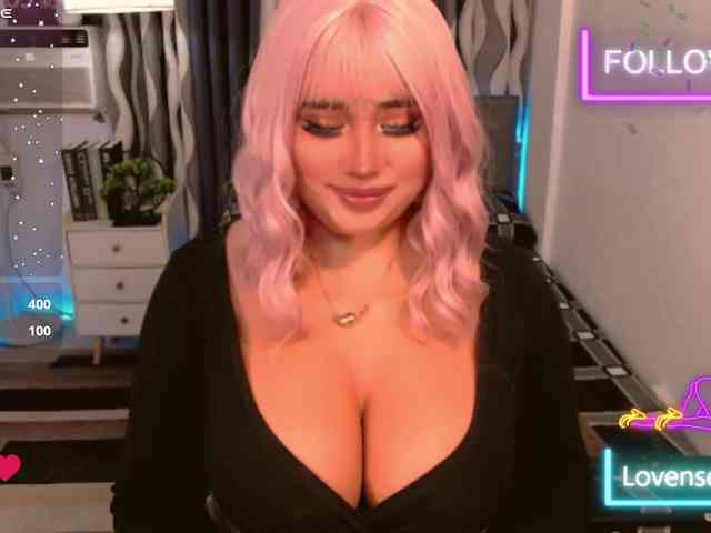 TsGiganticSelfsu... Live Webcam on BongaCams