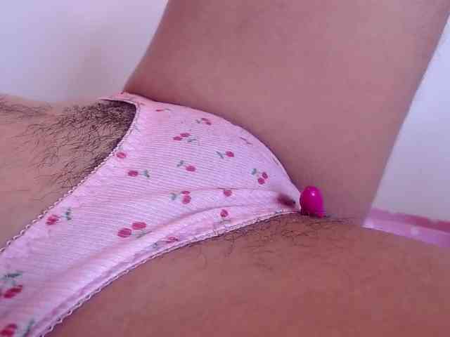 GOODGIRLYUMMM webcam