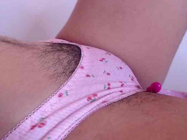 GOODGIRLYUMMM webcam