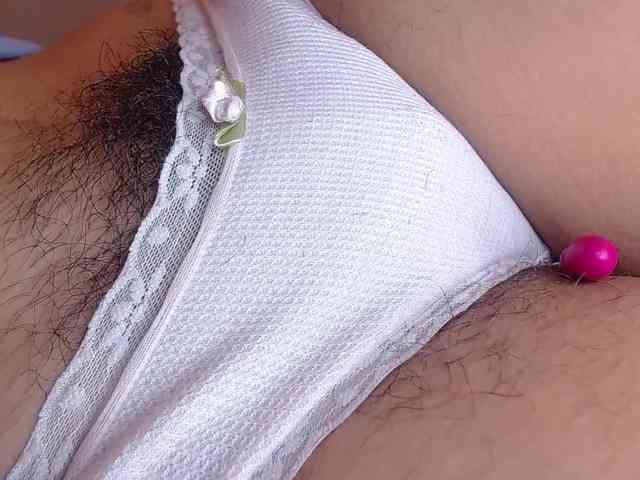 GOODGIRLYUMMM webcam