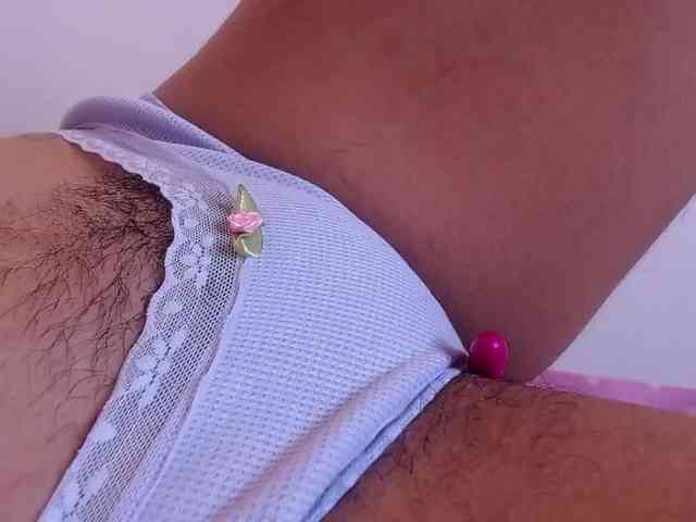 GOODGIRLYUMMM webcam