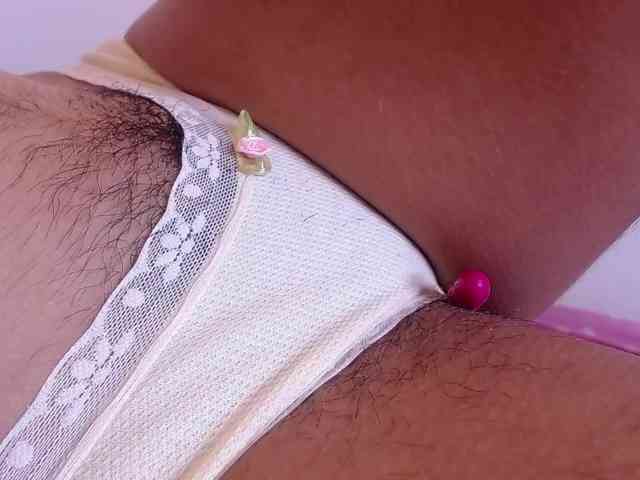GOODGIRLYUMMM webcam