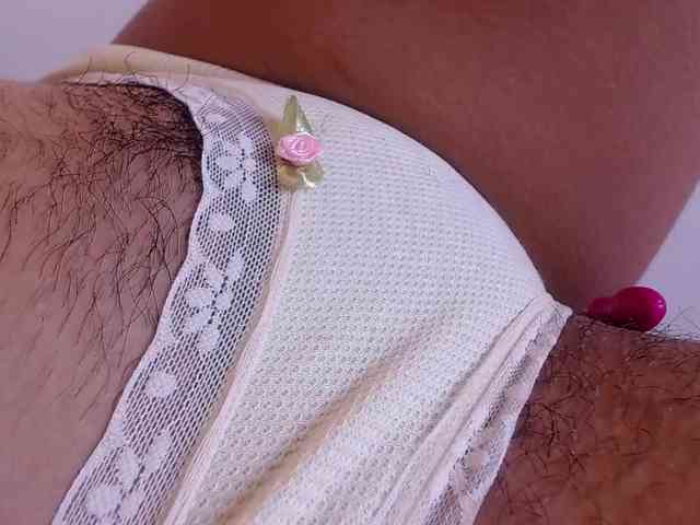 GOODGIRLYUMMM webcam