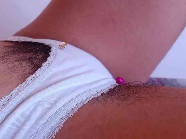 GOODGIRLYUMMM webcam
