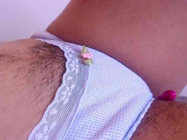 GOODGIRLYUMMM webcam