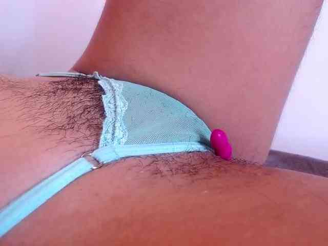 GOODGIRLYUMMM webcam