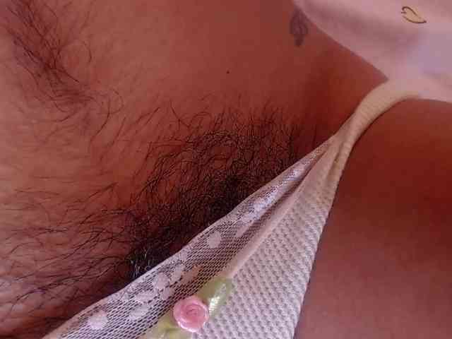 GOODGIRLYUMMM webcam