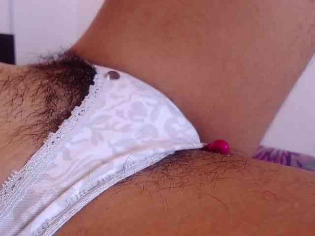 GOODGIRLYUMMM webcam