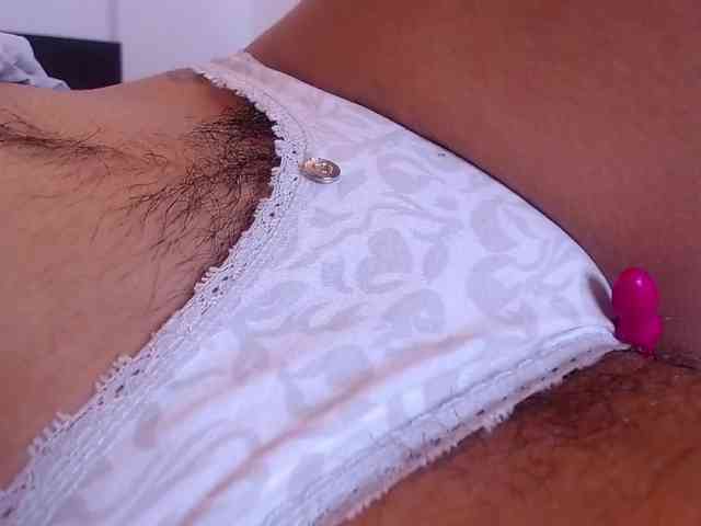 GOODGIRLYUMMM webcam