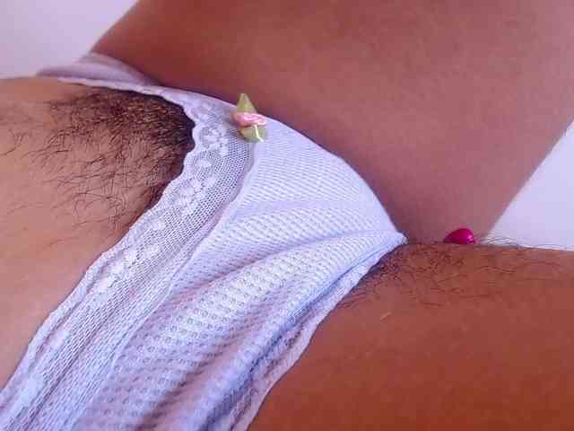 GOODGIRLYUMMM webcam