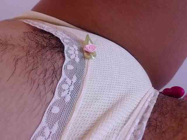 GOODGIRLYUMMM webcam