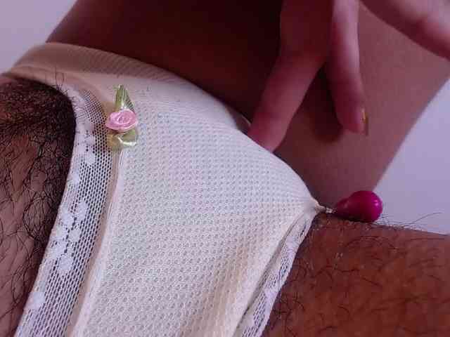 GOODGIRLYUMMM webcam