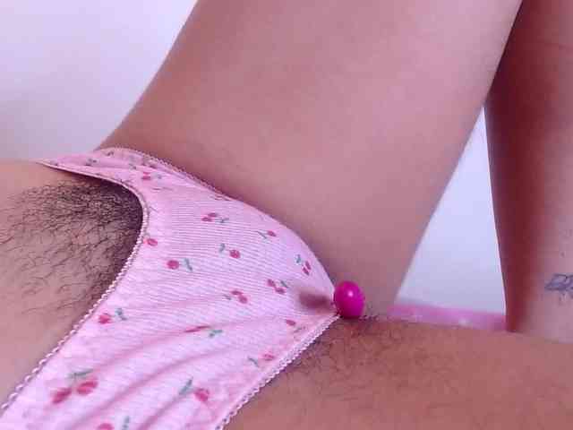 GOODGIRLYUMMM webcam