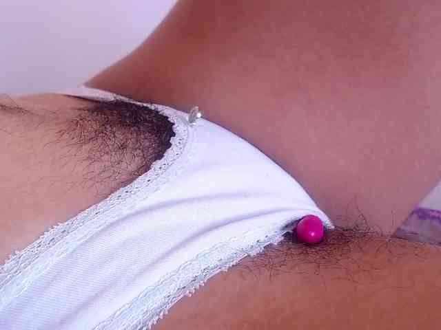 GOODGIRLYUMMM webcam