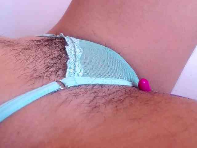 GOODGIRLYUMMM webcam