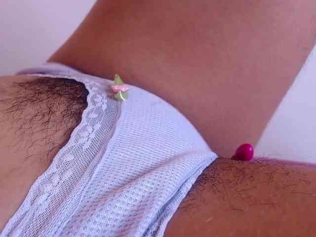 GOODGIRLYUMMM webcam