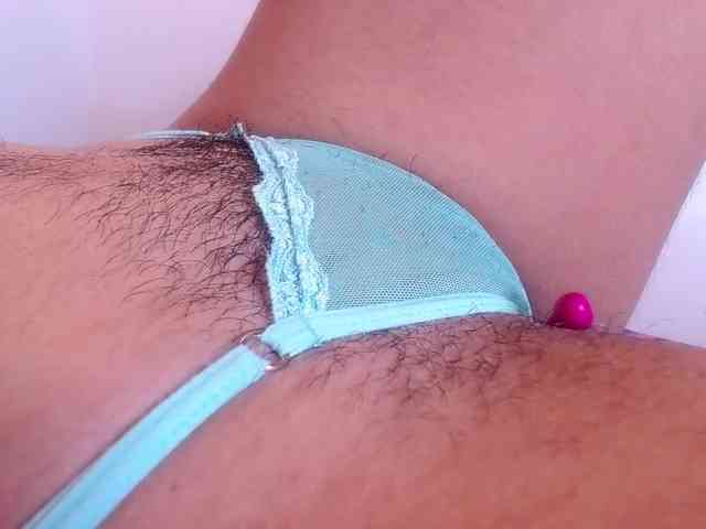 GOODGIRLYUMMM webcam