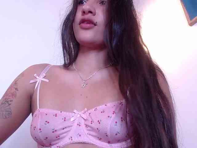GOODGIRLYUMMM webcam