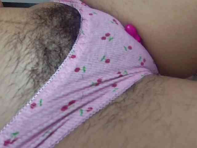 GOODGIRLYUMMM webcam