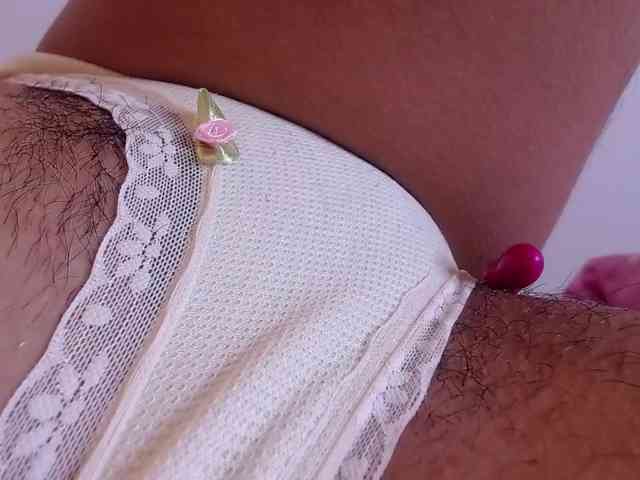 GOODGIRLYUMMM webcam