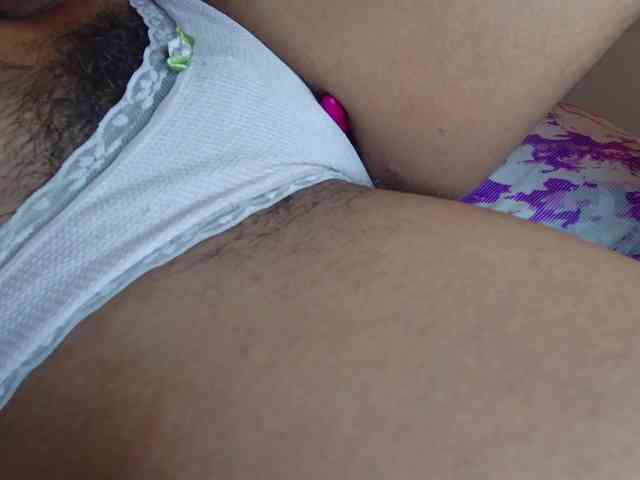 GOODGIRLYUMMM webcam