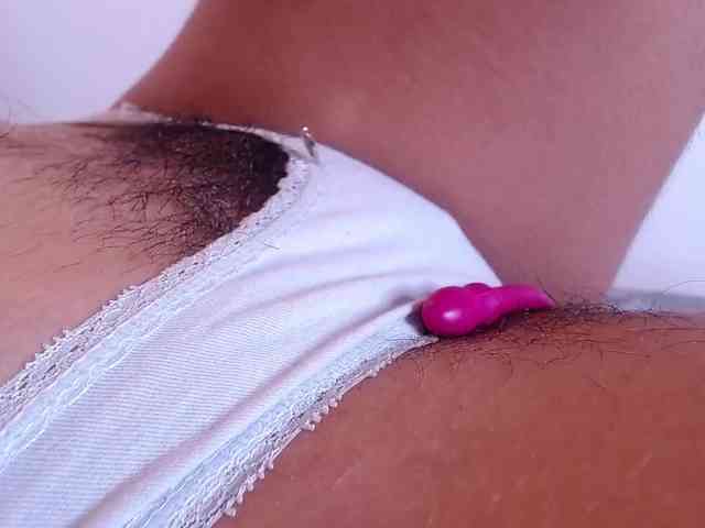 GOODGIRLYUMMM webcam