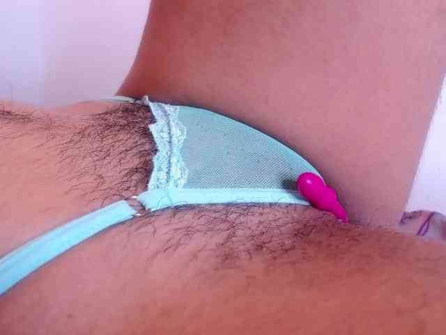 GOODGIRLYUMMM webcam