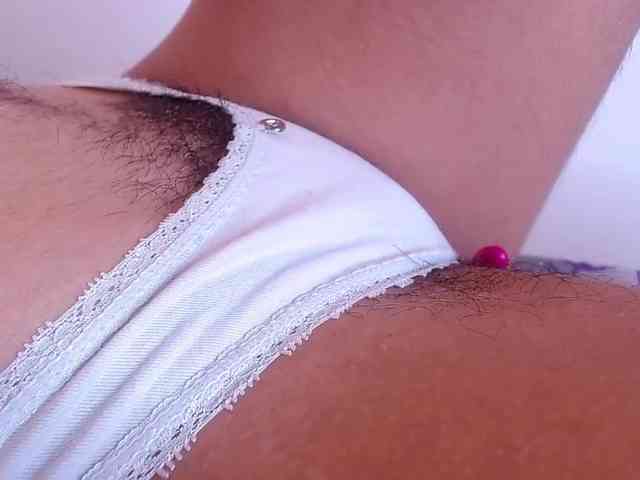 GOODGIRLYUMMM webcam