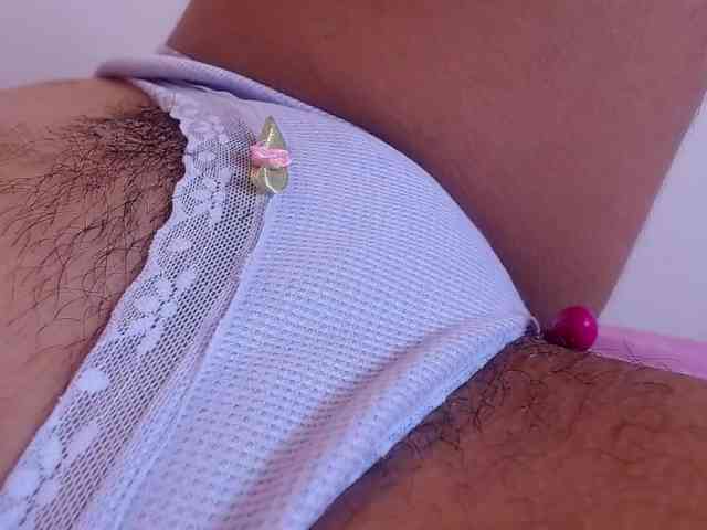 GOODGIRLYUMMM webcam