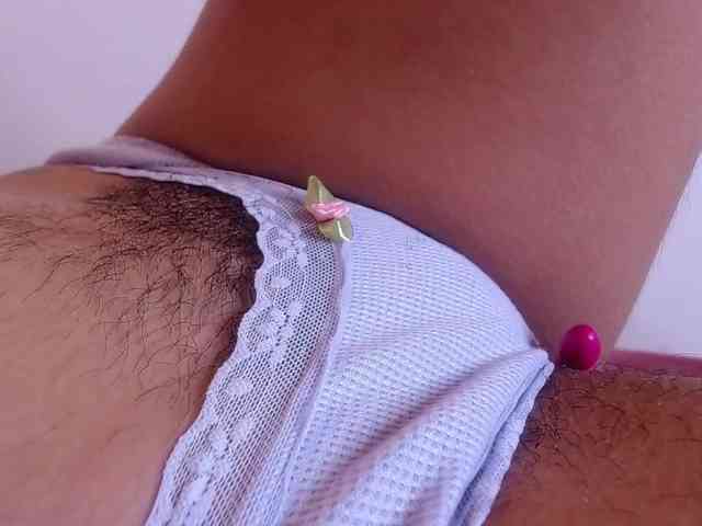 GOODGIRLYUMMM webcam