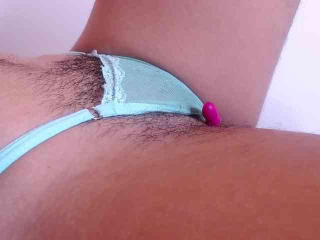 GOODGIRLYUMMM webcam
