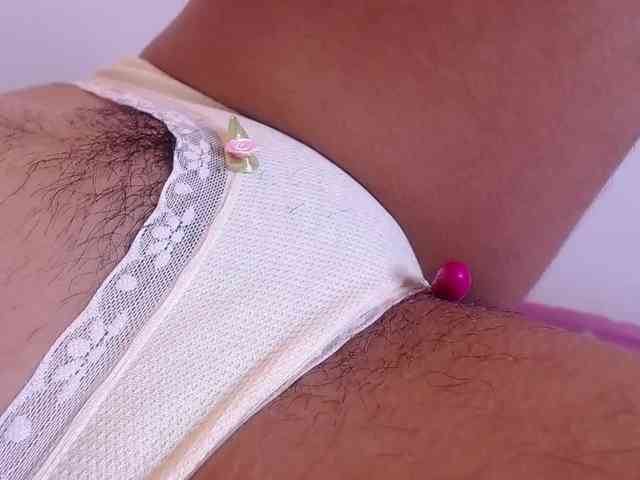 GOODGIRLYUMMM webcam