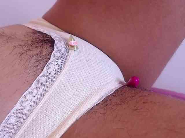 GOODGIRLYUMMM webcam