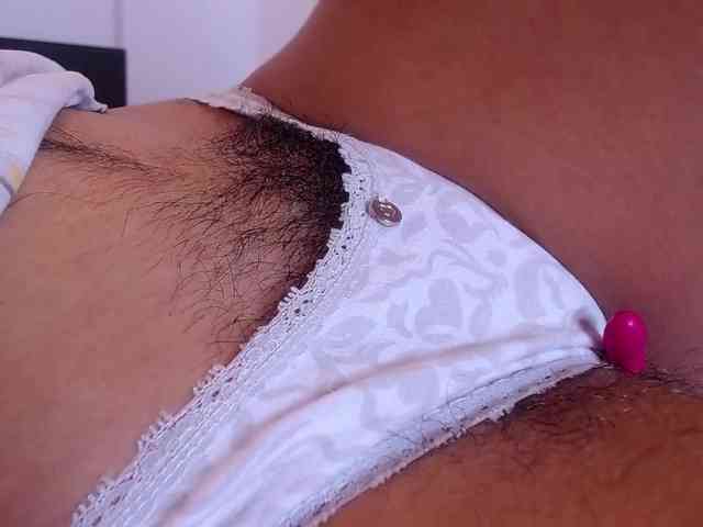 GOODGIRLYUMMM webcam