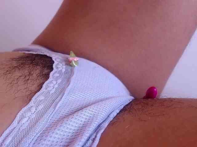 GOODGIRLYUMMM webcam