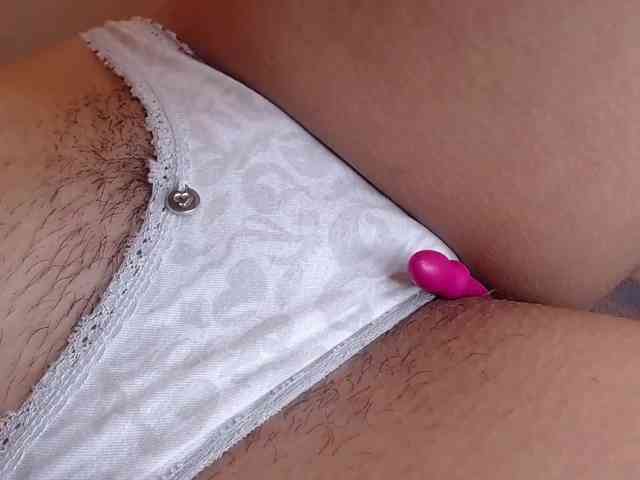 GOODGIRLYUMMM webcam