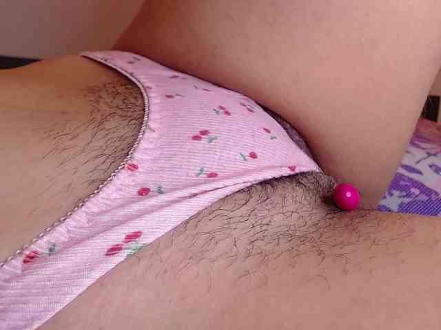 GOODGIRLYUMMM webcam